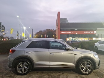 Used Volkswagen T-Roc 2022 for sale - 76498215: Photo