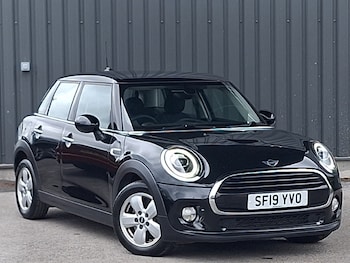 Used MINI Hatch 2019 for sale - 79113020: Photo