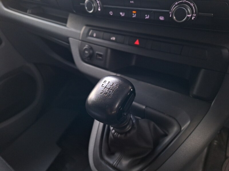 Used Vauxhall Vivaro 2022 for sale - 77035171: Photo 15