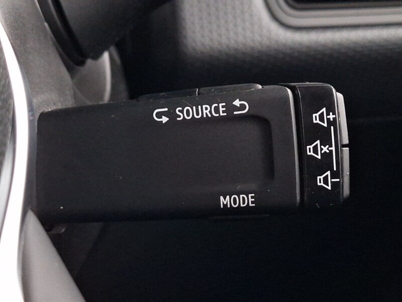 Used Renault Clio 2020 for sale - 76556371: Photo 14