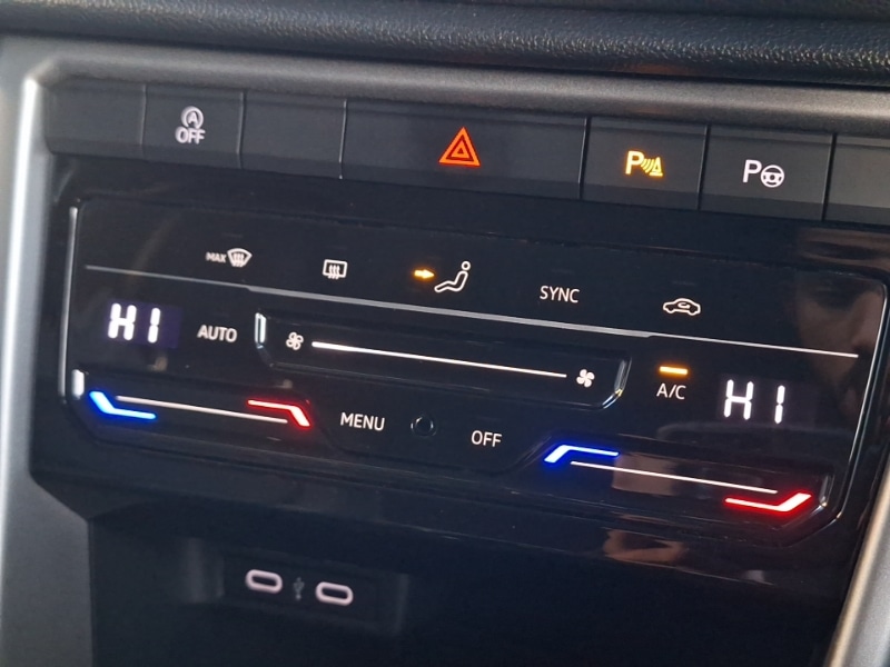 Used Volkswagen T-Roc 2022 for sale - 76788823: Photo 16