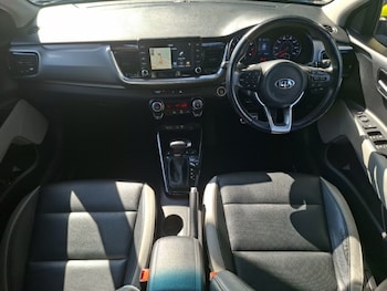 Used Kia Stonic 2019 for sale - 79477409: Photo