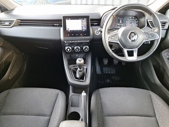 Used Renault Clio 2021 for sale - 77264917: Photo