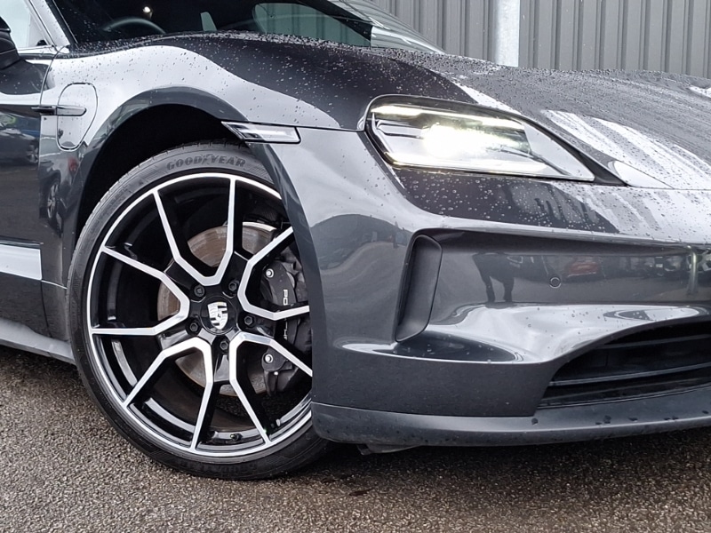 Used Porsche Taycan 2024 for sale - 77183748: Photo 9