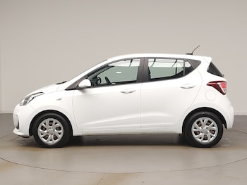 Used Hyundai i10 2017 for sale - 77736352: Photo