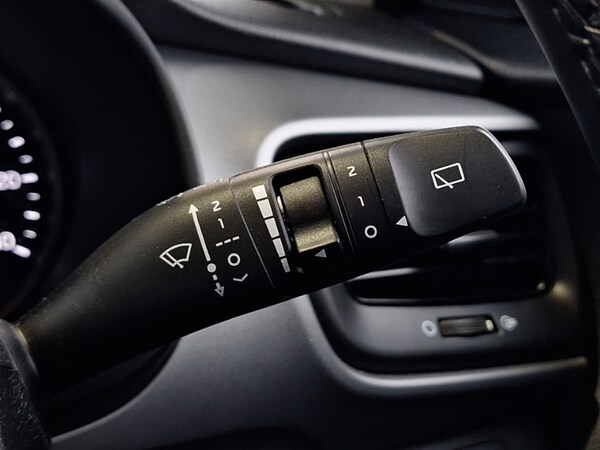 Used Kia Stonic 2023 for sale - 76238098: Photo 15