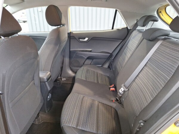Used Kia Stonic 2023 for sale - 76238098: Photo 6