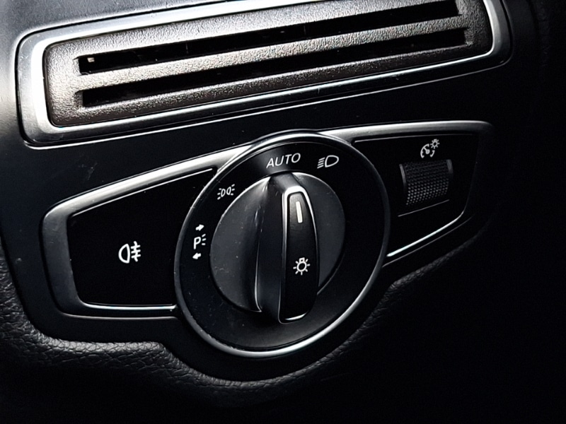 Used Mercedes-Benz C Class 2019 for sale - 77956679: Photo 14