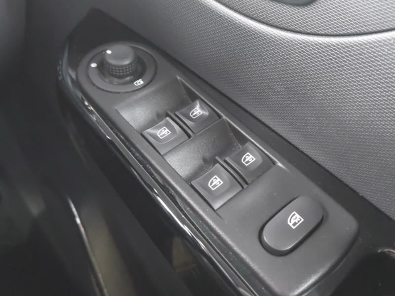 Used Renault Captur 2016 for sale - 77605790: Photo 16