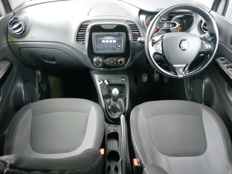 Used Renault Captur 2016 for sale - 77605790: Photo 2