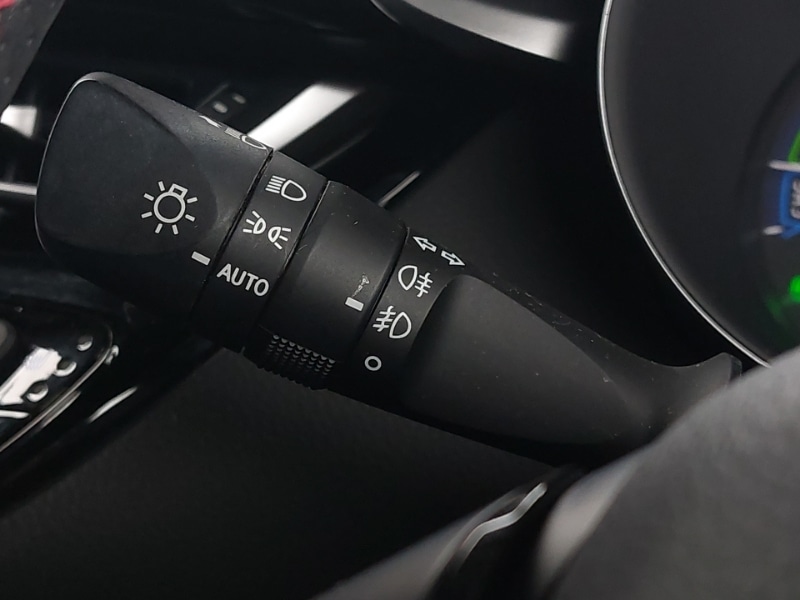 Used Toyota C-HR 2023 for sale - 77816011: Photo 15