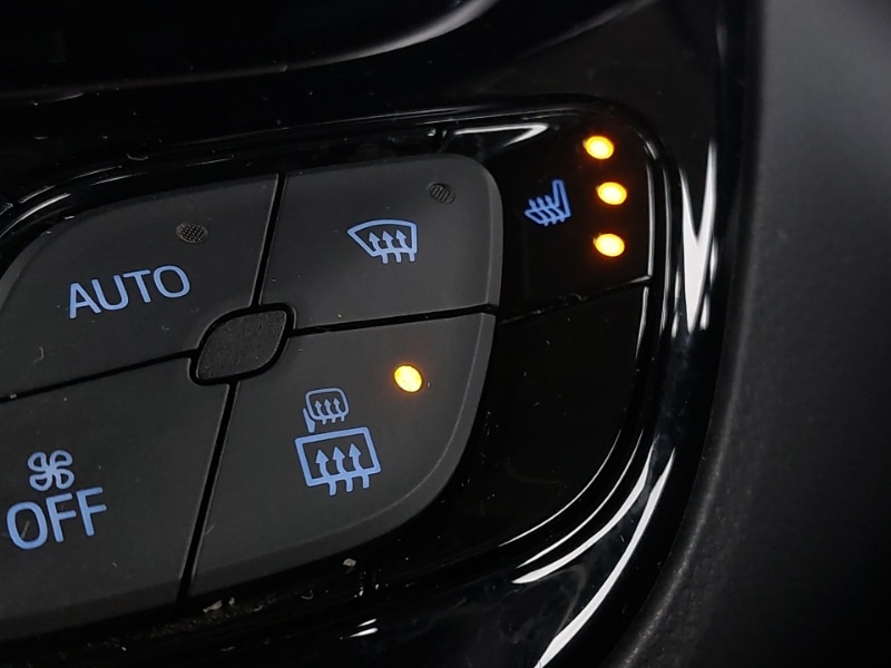 Used Toyota C-HR 2023 for sale - 77816011: Photo 18