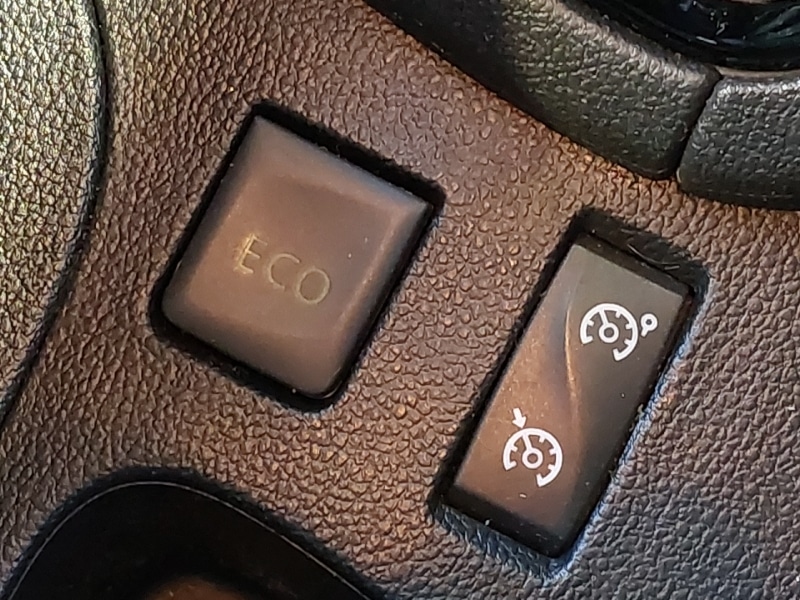 Used Renault Clio 2018 for sale - 76925162: Photo 18