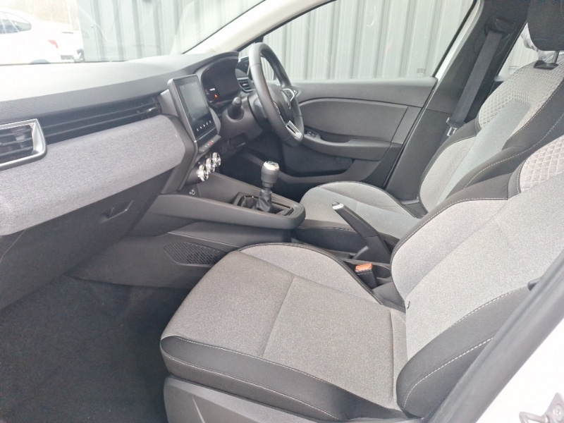 Used Renault Clio 2024 for sale - 78065716: Photo 5