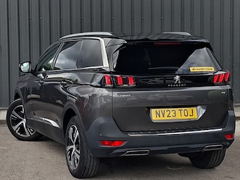 Used Peugeot 5008 2023 for sale - 79382689: Photo