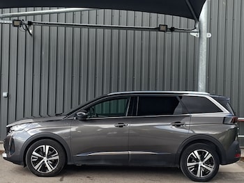 Used Peugeot 5008 2023 for sale - 79382689: Photo
