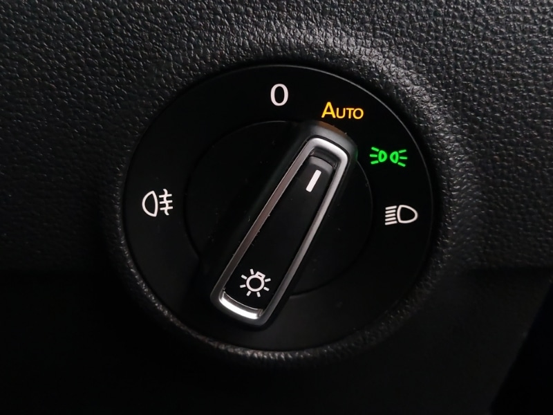 Used Volkswagen T-Roc 2018 for sale - 76983311: Photo 12