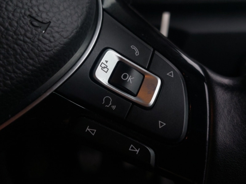 Used Volkswagen T-Roc 2018 for sale - 76983311: Photo 13