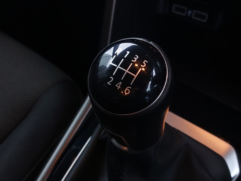 Used Volkswagen T-Roc 2018 for sale - 76983311: Photo 15