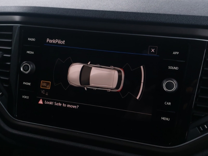 Used Volkswagen T-Roc 2018 for sale - 76983311: Photo 16