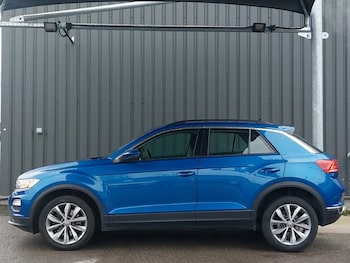 Used Volkswagen T-Roc 2018 for sale - 76983311: Photo