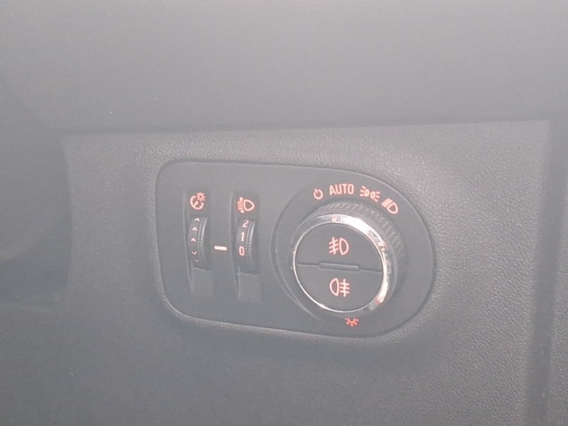 Used Vauxhall Corsa 2018 for sale - 76707902: Photo 11