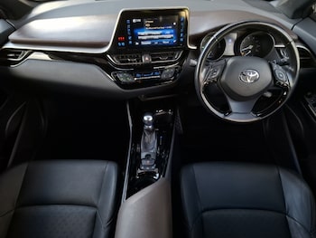 Used Toyota C-HR 2018 for sale - 79153249: Photo