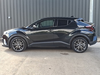 Used Toyota C-HR 2018 for sale - 79153249: Photo