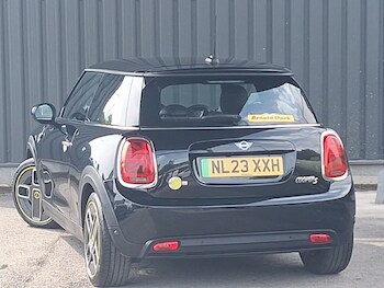 Used MINI Hatch 2023 for sale - 78940925: Photo