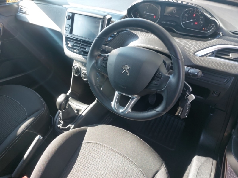 Used Peugeot 208 2018 for sale - 77750873: Photo 11
