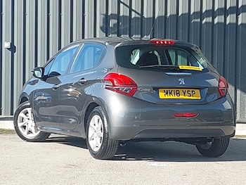 Used Peugeot 208 2018 for sale - 77750873: Photo