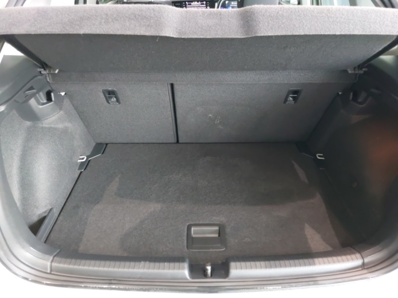 Used Volkswagen Polo 2023 for sale - 76483928: Photo 8