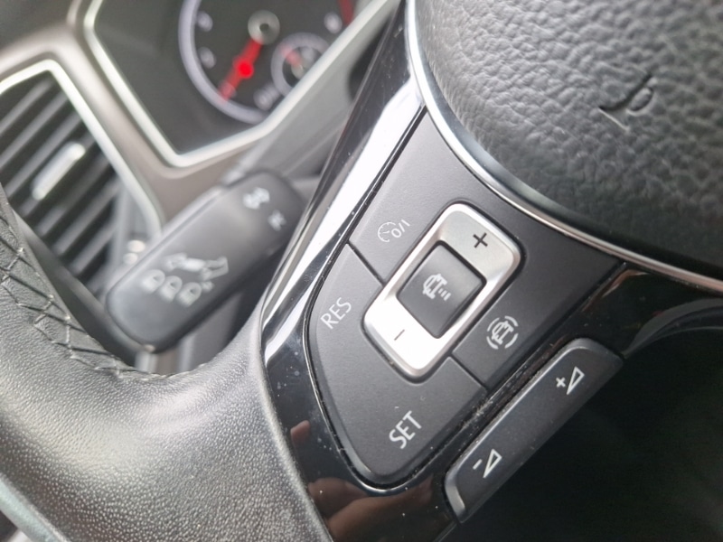 Used Volkswagen T-Roc 2019 for sale - 76602646: Photo 12