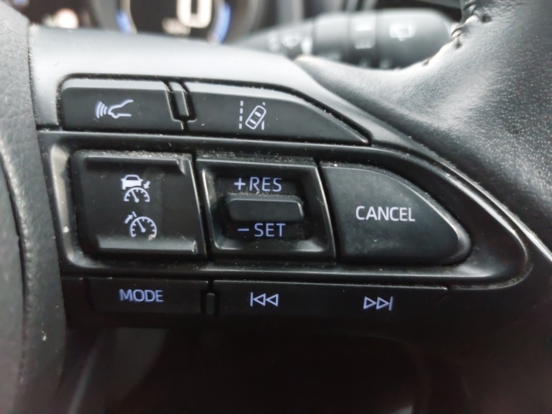 Used Toyota Yaris Cross 2023 for sale - 77610988: Photo 15