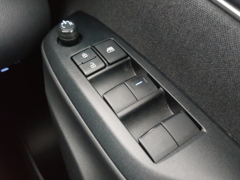 Used Toyota Yaris Cross 2023 for sale - 77610988: Photo 16