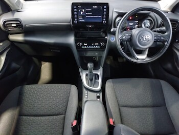 Used Toyota Yaris Cross 2023 for sale - 77610988: Photo