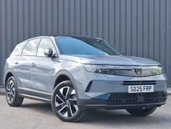 2025 - 1.2 Hybrid [136] Ultimate 5dr e-DCT6 [Pan Roof]
