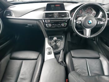 Used BMW 3 Series 2018 for sale - 77595974: Photo