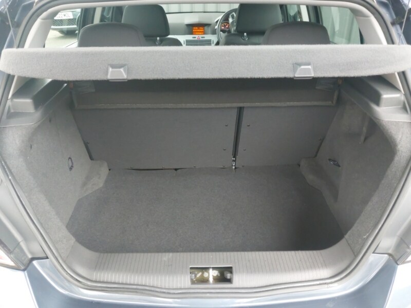 Used Vauxhall Astra 2010 for sale - 78013104: Photo 8