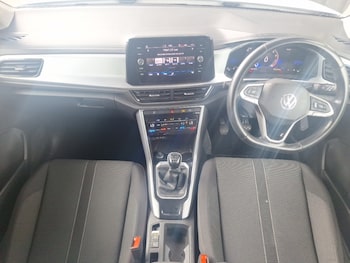 Used Volkswagen T-Roc 2024 for sale - 78656190: Photo