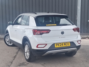 Used Volkswagen T-Roc 2024 for sale - 78656190: Photo