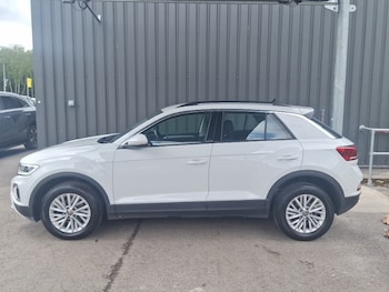 Used Volkswagen T-Roc 2024 for sale - 78656190: Photo
