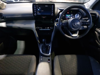 Used Toyota Yaris Cross 2022 for sale - 76456045: Photo