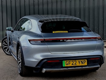 Used Porsche Taycan 2022 for sale - 79386950: Photo
