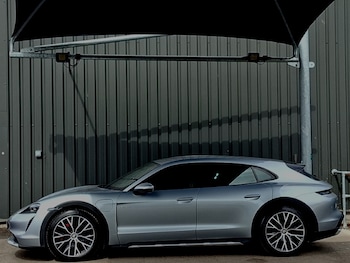Used Porsche Taycan 2022 for sale - 79386950: Photo