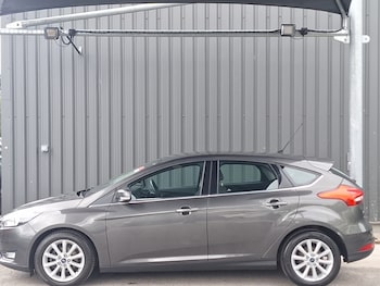 Used Ford Focus 2017 for sale - 79086680: Photo