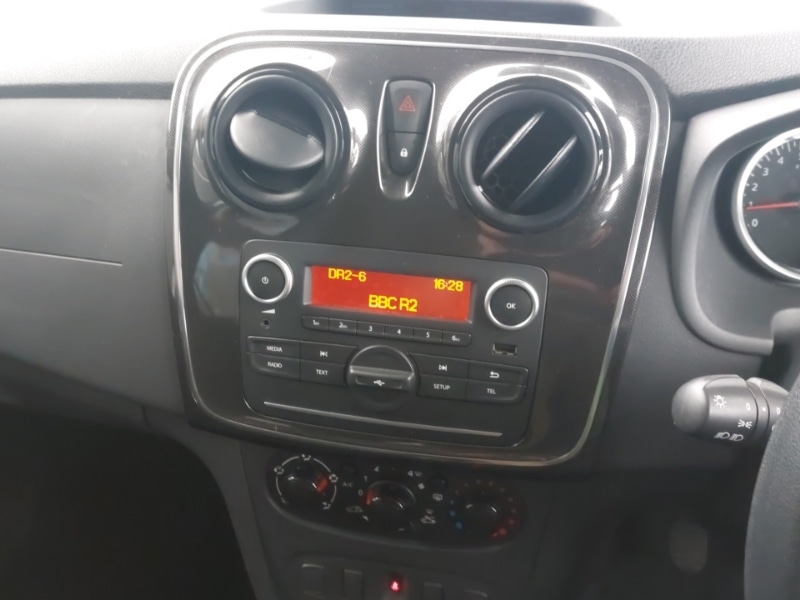 Used Dacia Sandero 2018 for sale - 77823028: Photo 12