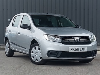Used Dacia Sandero 2018 for sale - 77823028: Photo