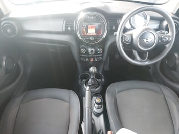 Used MINI Hatch 2019 for sale - 77969139: Photo