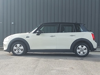 Used MINI Hatch 2019 for sale - 77969139: Photo